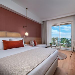 Double or Twin Room Sea View
